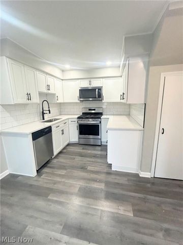 35888 Chestnut Ridge Road, North Ridgeville, OH 44039