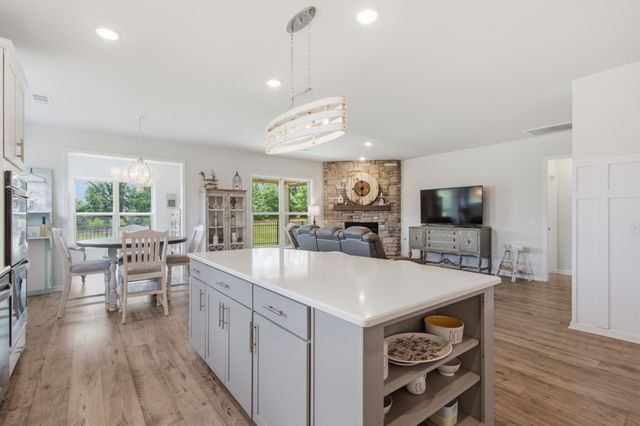 1948 Fayette Ct, Spring Hill, TN 37174