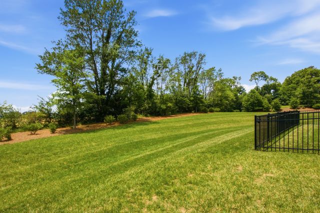 1948 Fayette Ct, Spring Hill, TN 37174