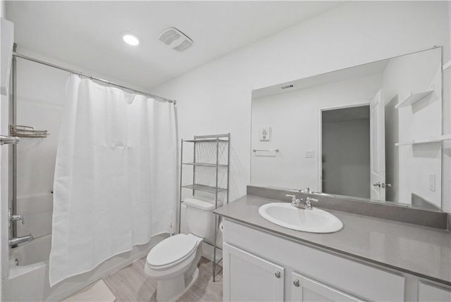 1123 Demeter Dr, Portland, TX 78374