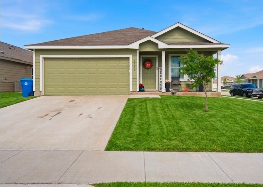 1123 Demeter Dr, Portland, TX 78374