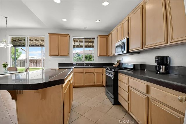 13878 Chestnut, Victorville, CA 92392