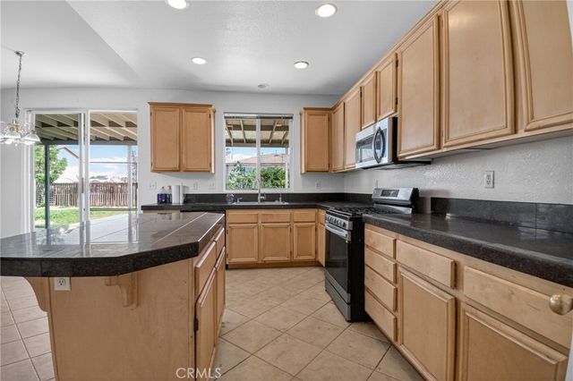 13878 Chestnut, Victorville, CA 92392