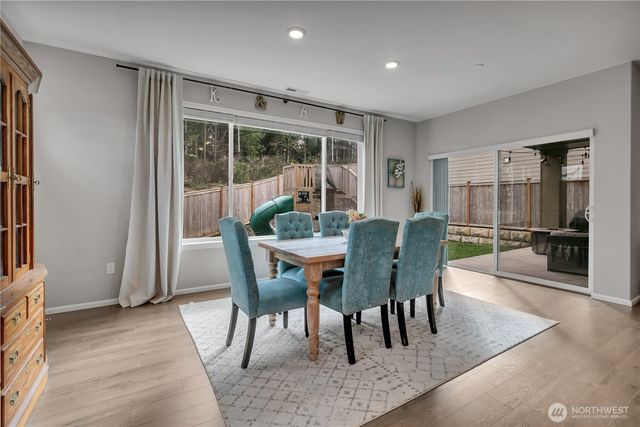 1226 Baker Heights Loop, Bremerton, WA 98312