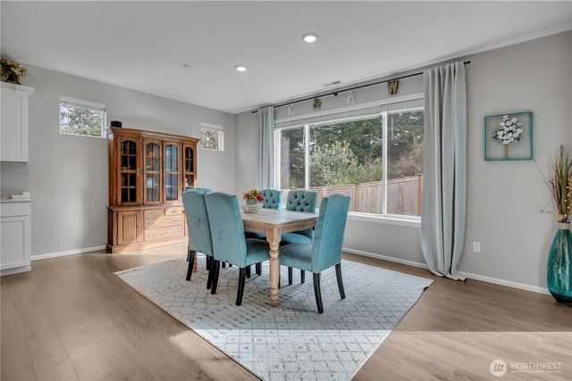 1226 Baker Heights Loop, Bremerton, WA 98312