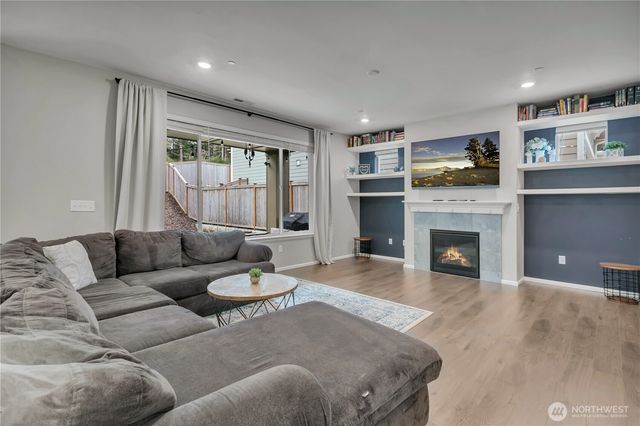 1226 Baker Heights Loop, Bremerton, WA 98312