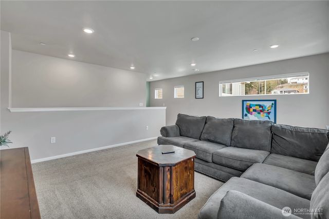 1226 Baker Heights Loop, Bremerton, WA 98312