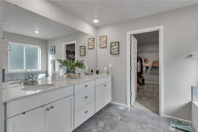 1226 Baker Heights Loop, Bremerton, WA 98312