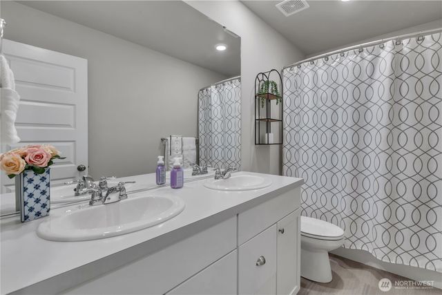 1226 Baker Heights Loop, Bremerton, WA 98312