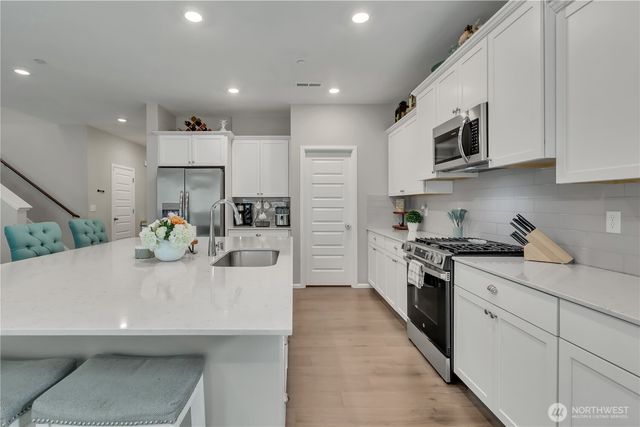 1226 Baker Heights Loop, Bremerton, WA 98312