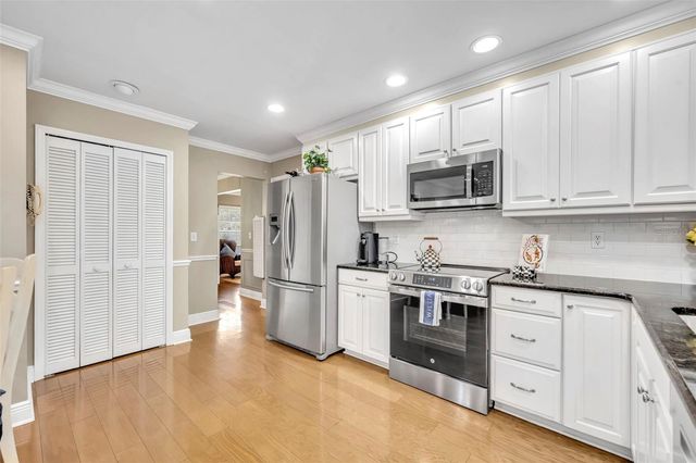 8825 BUTTERNUT BOULEVARD, Orlando, FL 32817