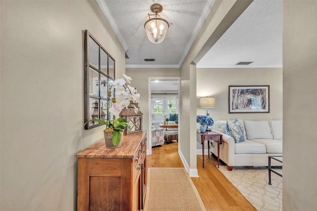 8825 BUTTERNUT BOULEVARD, Orlando, FL 32817