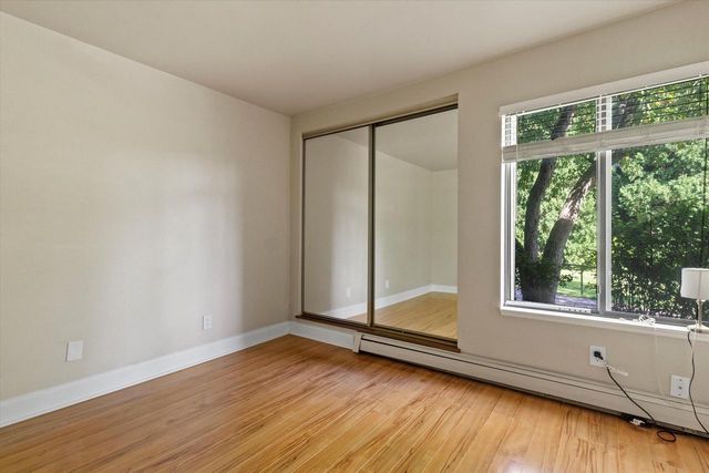 2230 W Good Hope ROAD #25, Glendale, WI 53209