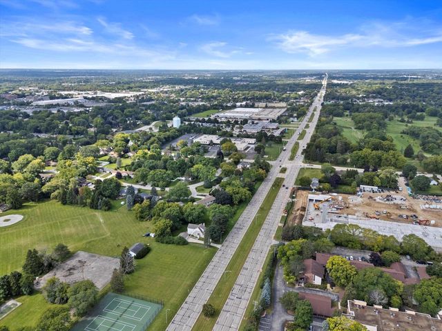 2230 W Good Hope ROAD #25, Glendale, WI 53209