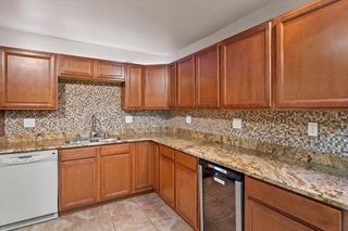 2230 W Good Hope ROAD #25, Glendale, WI 53209