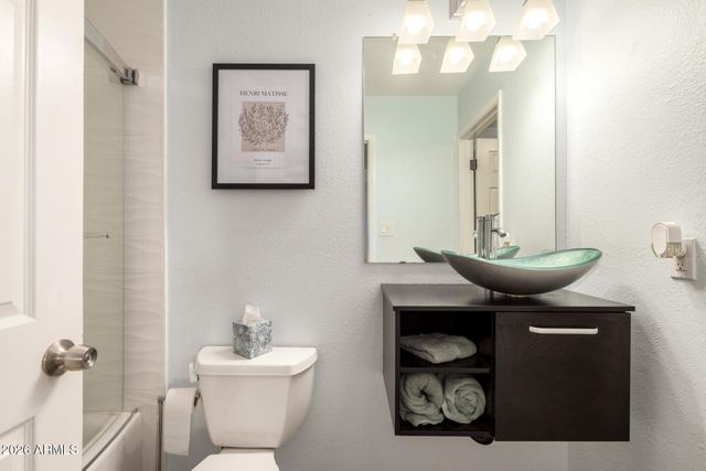 915 S HACIENDA Drive, Tempe, AZ 85281