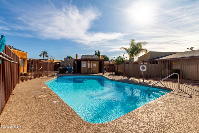 915 S HACIENDA Drive, Tempe, AZ 85281