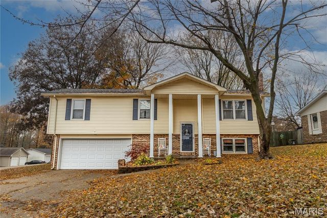 908 E Cottonwood Lane, Dexter, MO 63841