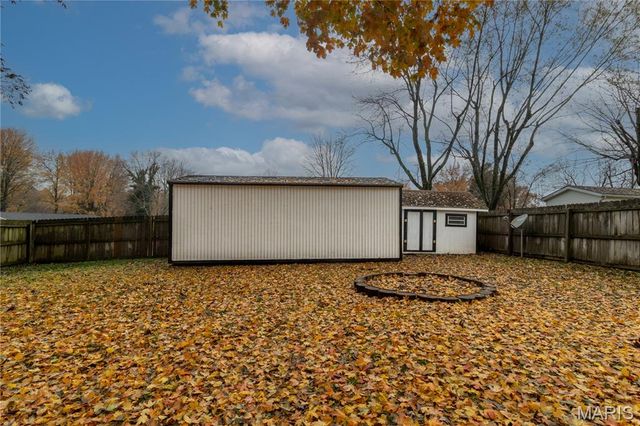 908 E Cottonwood Lane, Dexter, MO 63841