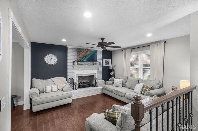 908 E Cottonwood Lane, Dexter, MO 63841