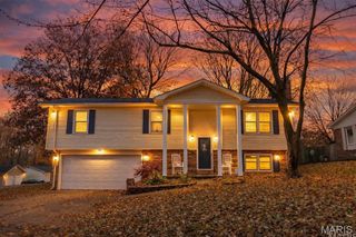 908 E Cottonwood Lane, Dexter, MO 63841