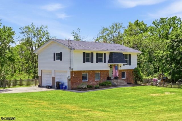 1 Hampton Spring Rd, Hampton Twp., NJ 07860
