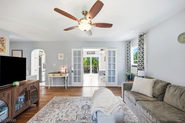 1 Hampton Spring Rd, Hampton Twp., NJ 07860