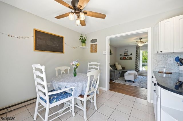 1 Hampton Spring Rd, Hampton Twp., NJ 07860