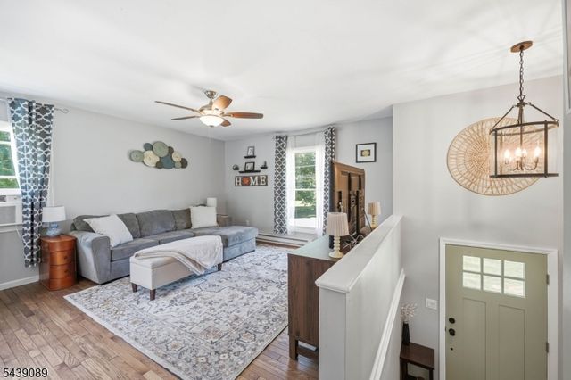 1 Hampton Spring Rd, Hampton Twp., NJ 07860