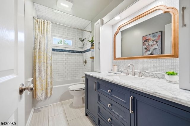 1 Hampton Spring Rd, Hampton Twp., NJ 07860