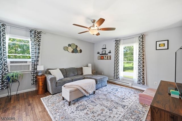 1 Hampton Spring Rd, Hampton Twp., NJ 07860