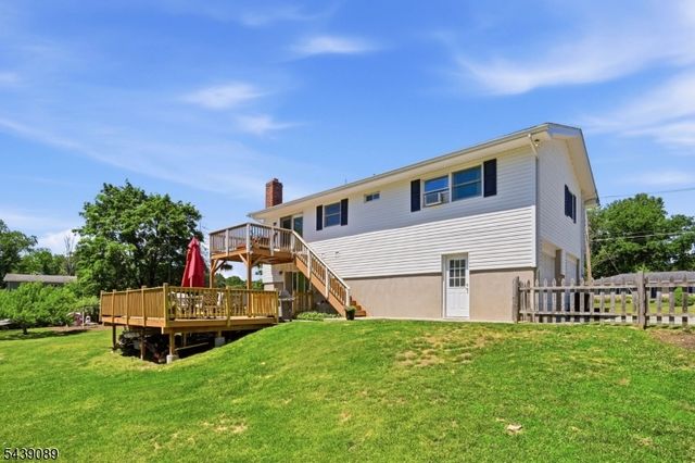 1 Hampton Spring Rd, Hampton Twp., NJ 07860