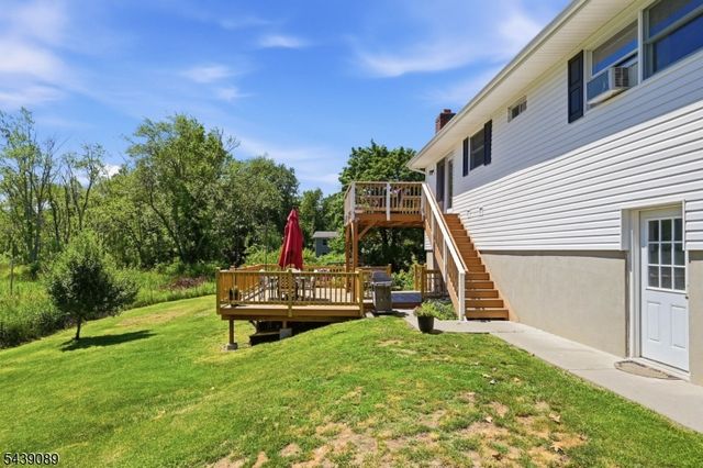 1 Hampton Spring Rd, Hampton Twp., NJ 07860
