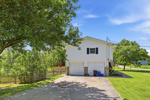 1 Hampton Spring Rd, Hampton Twp., NJ 07860