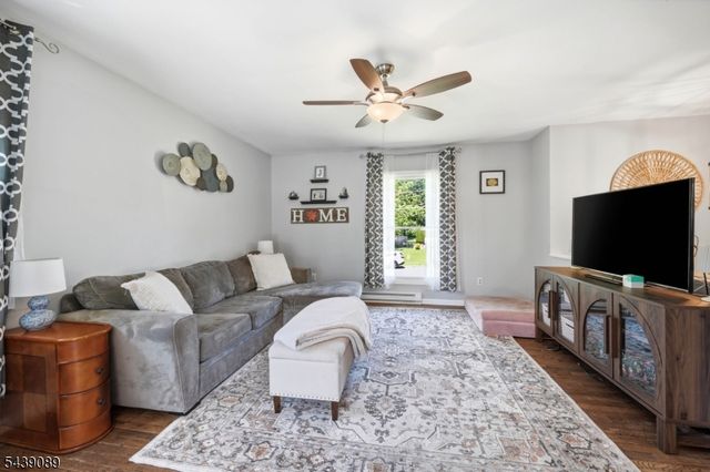1 Hampton Spring Rd, Hampton Twp., NJ 07860