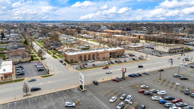 4647 W 103RD Street 2B-2F, Oak Lawn, IL 60453