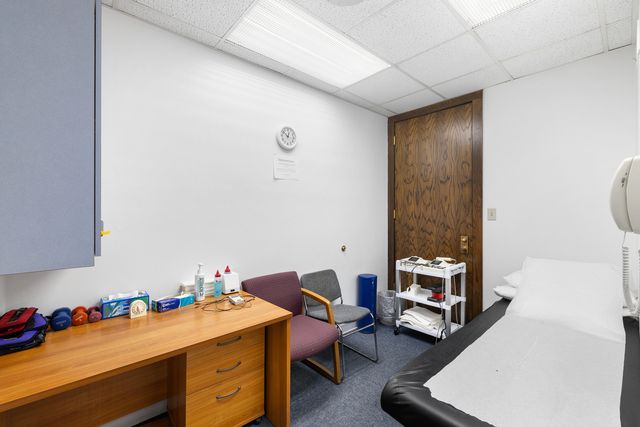 4647 W 103RD Street 2B-2F, Oak Lawn, IL 60453