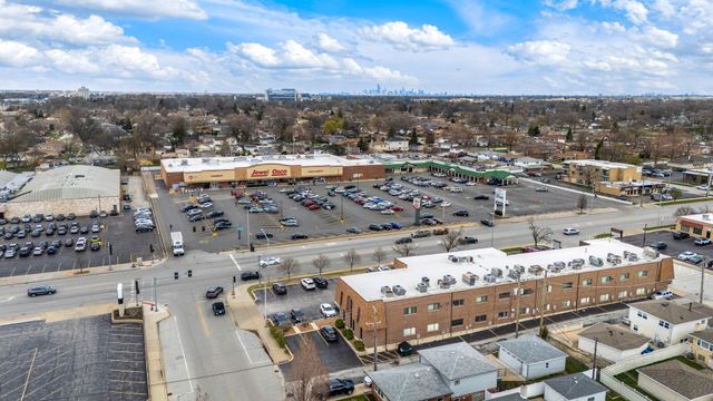 4647 W 103RD Street 2B-2F, Oak Lawn, IL 60453