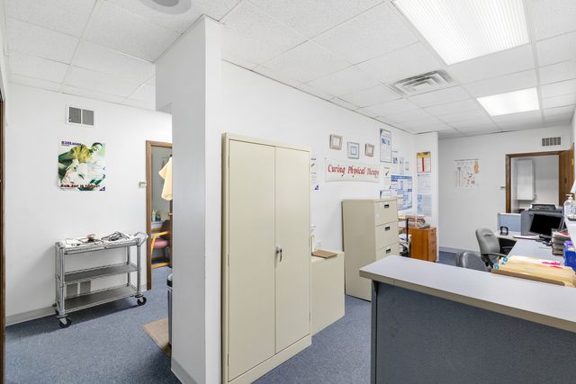 4647 W 103RD Street 2B-2F, Oak Lawn, IL 60453