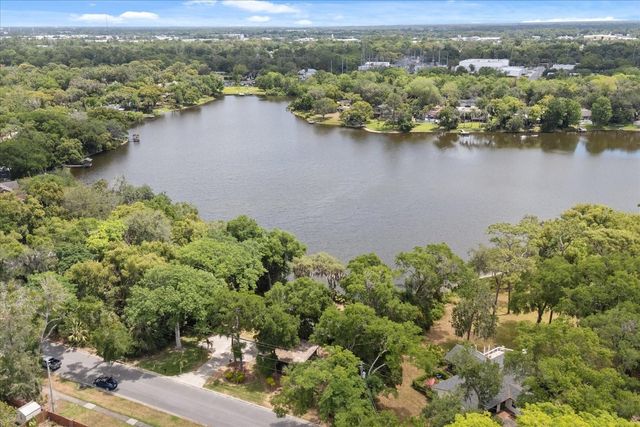 613 LAKE AVENUE, Altamonte Springs, FL 32701