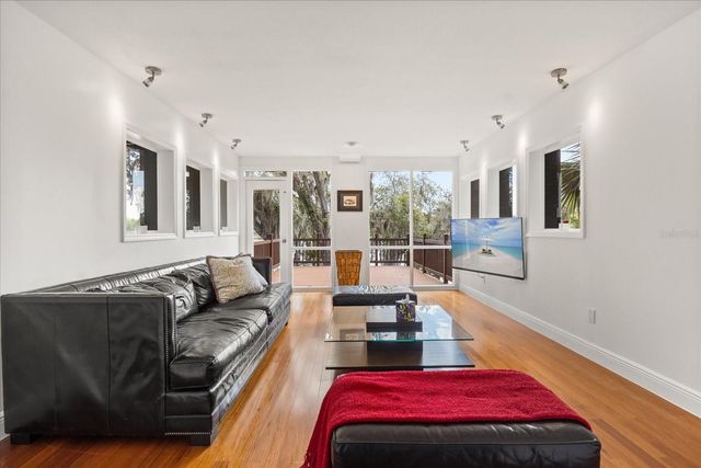 613 LAKE AVENUE, Altamonte Springs, FL 32701