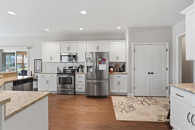 828 Perolla Drive, Fort Wayne, IN 46845