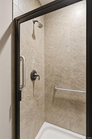 828 Perolla Drive, Fort Wayne, IN 46845