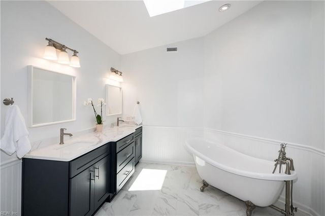 1641 Dey Cove DR, Virginia Beach, VA 23454