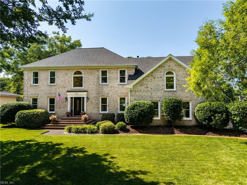 1641 Dey Cove DR, Virginia Beach, VA 23454