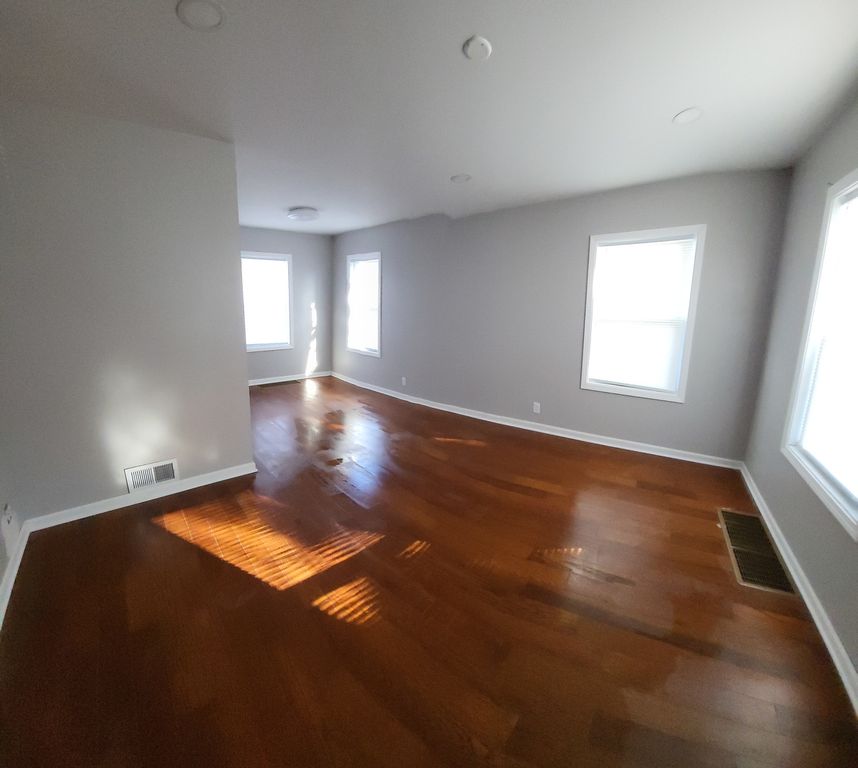10809 S Avenue O, Chicago, IL 60617 — photo 3