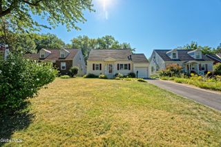 2332 Niskayuna Drive, Niskayuna, NY 12309