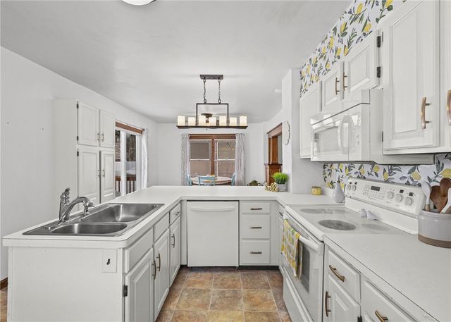 93 Kircher Park, Webster, NY 14580