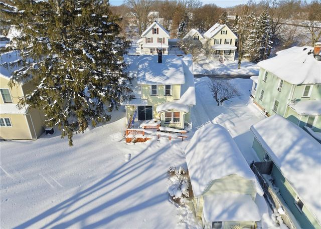 93 Kircher Park, Webster, NY 14580