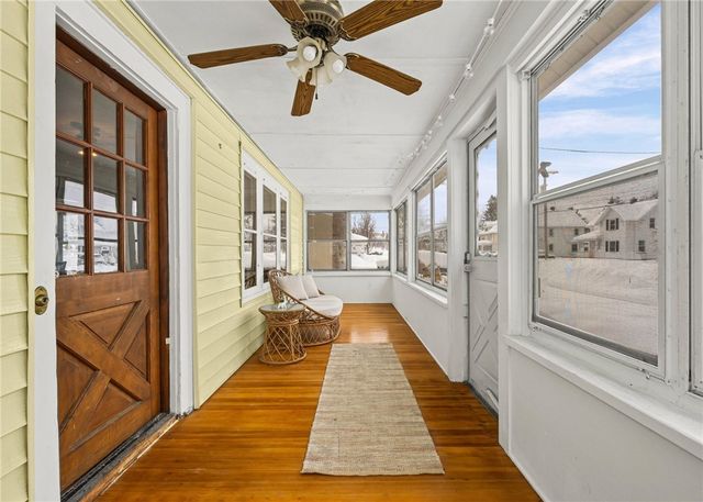 93 Kircher Park, Webster, NY 14580